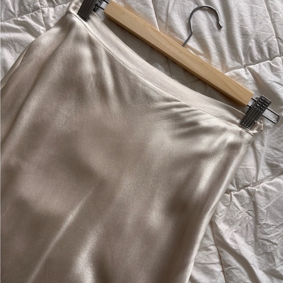 DISSH Cream Maxi Skirt - Picture 6 of 7